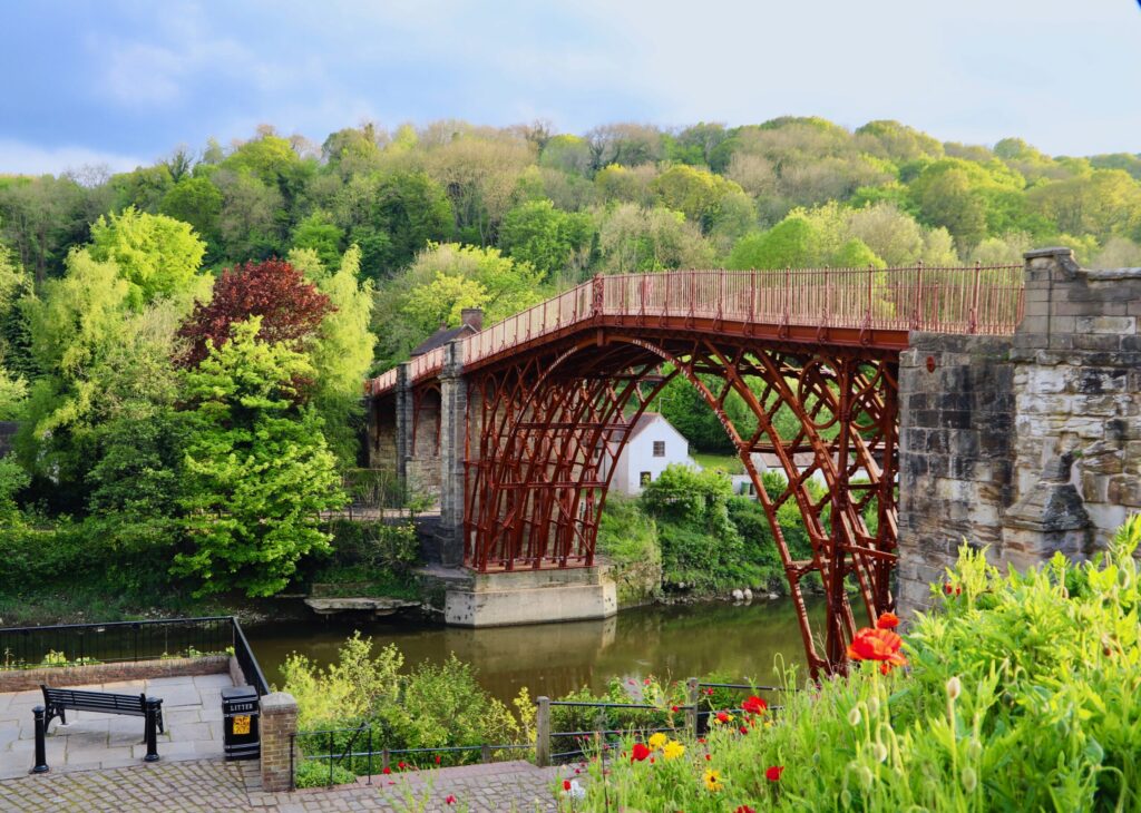 Shropshire Welcomes curious visitors to ironbridge