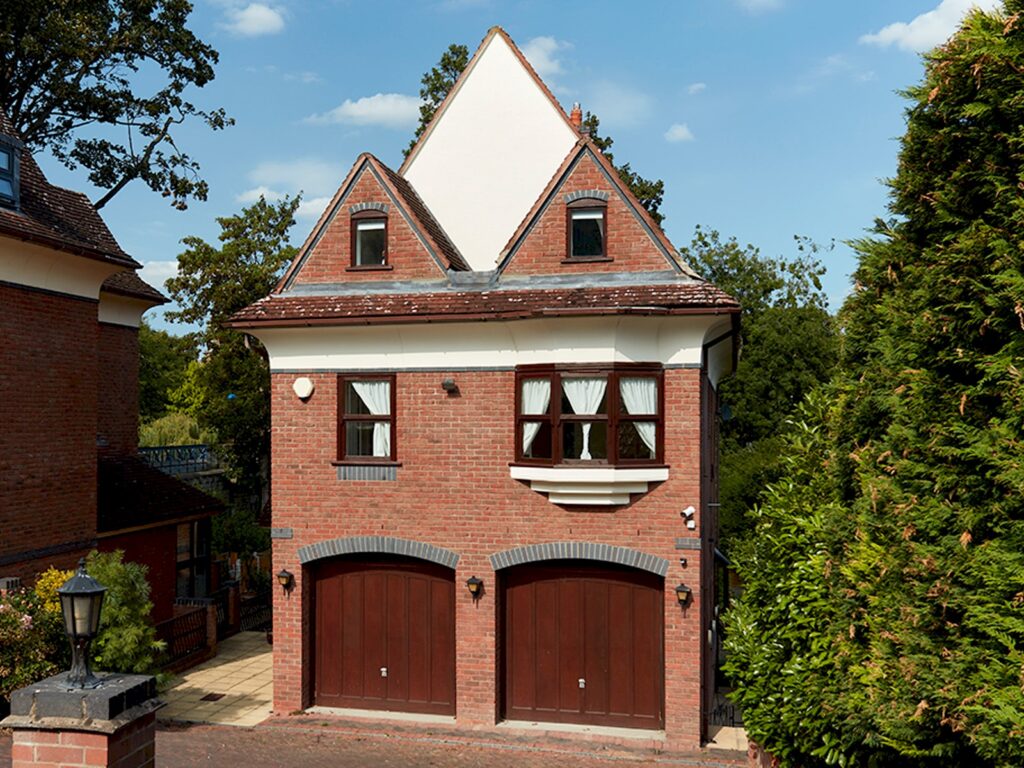 Luxury 5 bedroom Riverside home in Shrewsbury