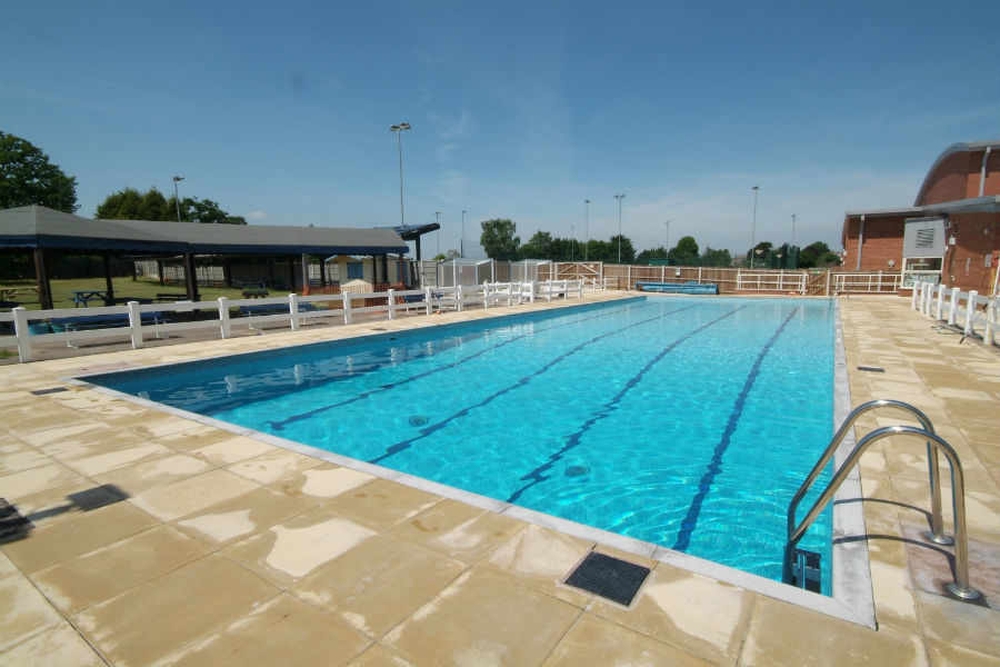 Severn Centre - Highley Outdoor Heated Swimming Pool