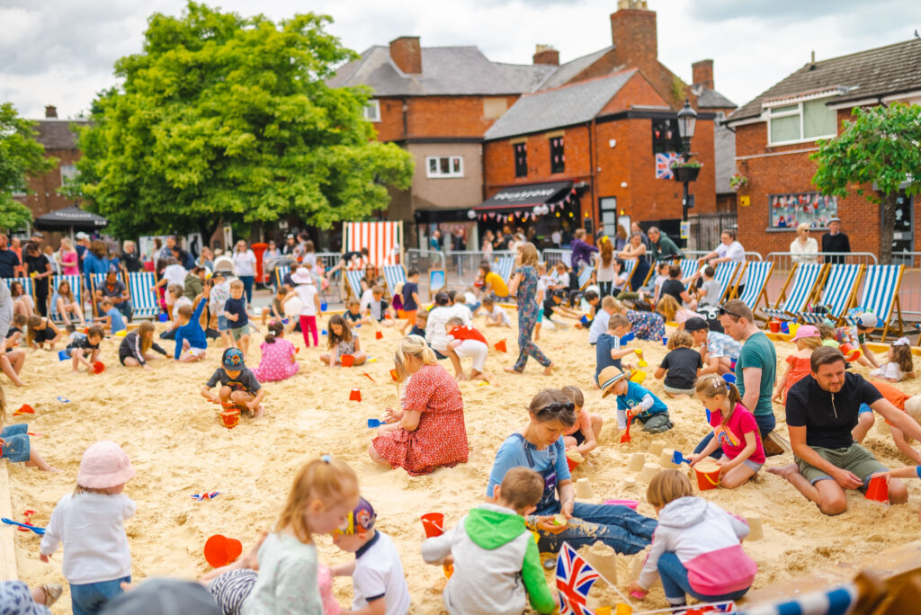 THE BEACH RETURNS